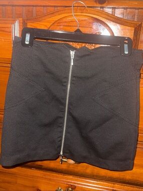 BCBGeneration Black Front-Zip Mini Skirt
